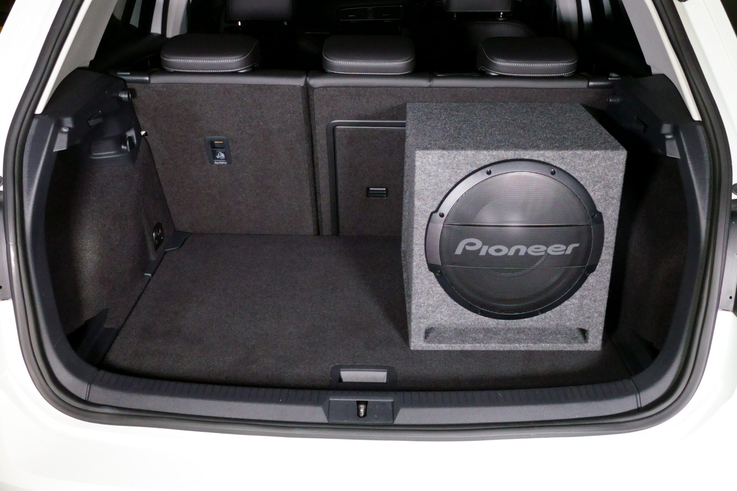 Активен субуфер Pioneer TS-WX1210AH, 30 см, 1500 W 3 Pioneer TS-WX1210AH – монтаж в автомобил